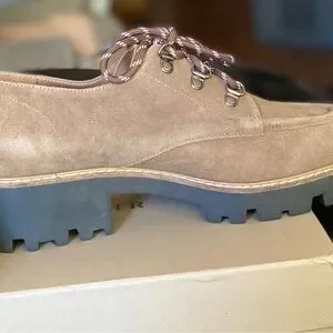 DONALD PLINER LACE UP SHOES ? NWB Donald J. Pliner | Shoes | Donald Pliner Lace Up Shoes Nwb  main image 2